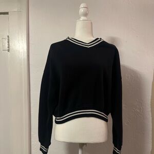 Abercrombie & Fitch - Essential Raglan Classic Sunday Crew (Black, XS)
